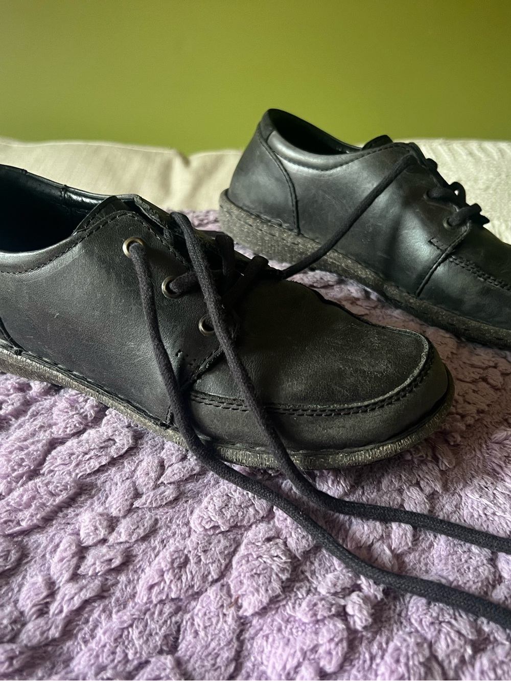 Born Women's Black Casual Lace-Up Flats